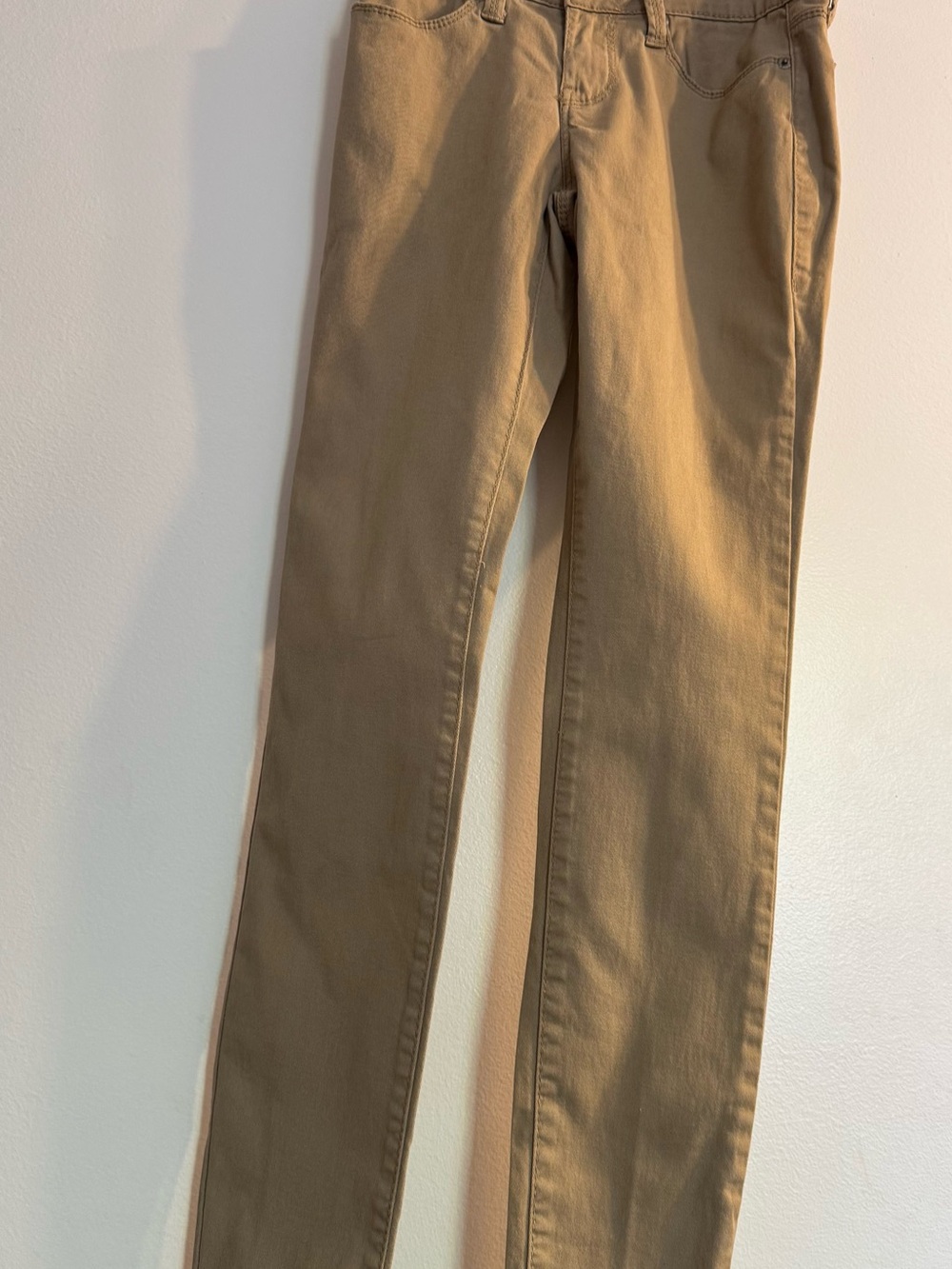 No Boundaries Junior Slim Straight Khaki Pants - Tan cotton/spandex size 1